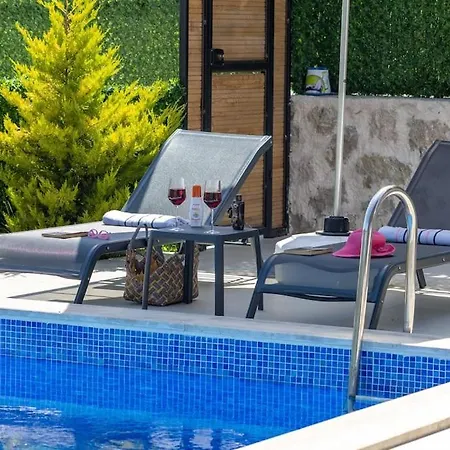 Doga Icerisinde Lueks Rose Kaş